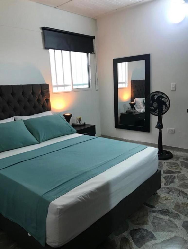 Vip Apartasuites Rosales Medellín Exteriér fotografie